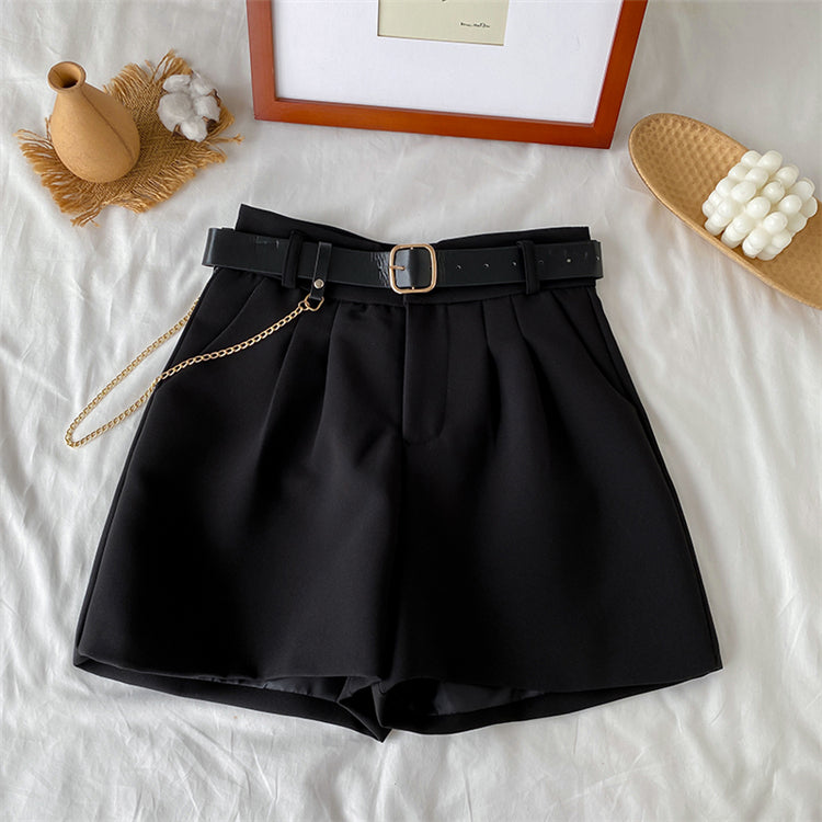CHAIN BELTED SHORTS