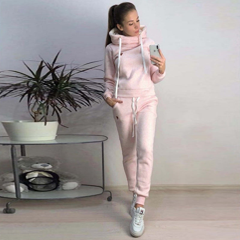 FLEECED HOODIE WITH MATCHING JOGGERS