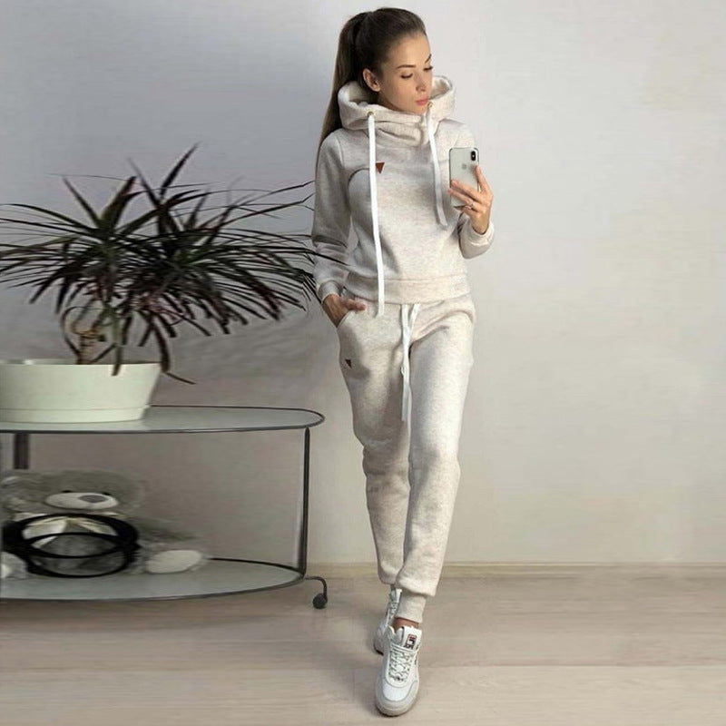 FLEECED HOODIE WITH MATCHING JOGGERS