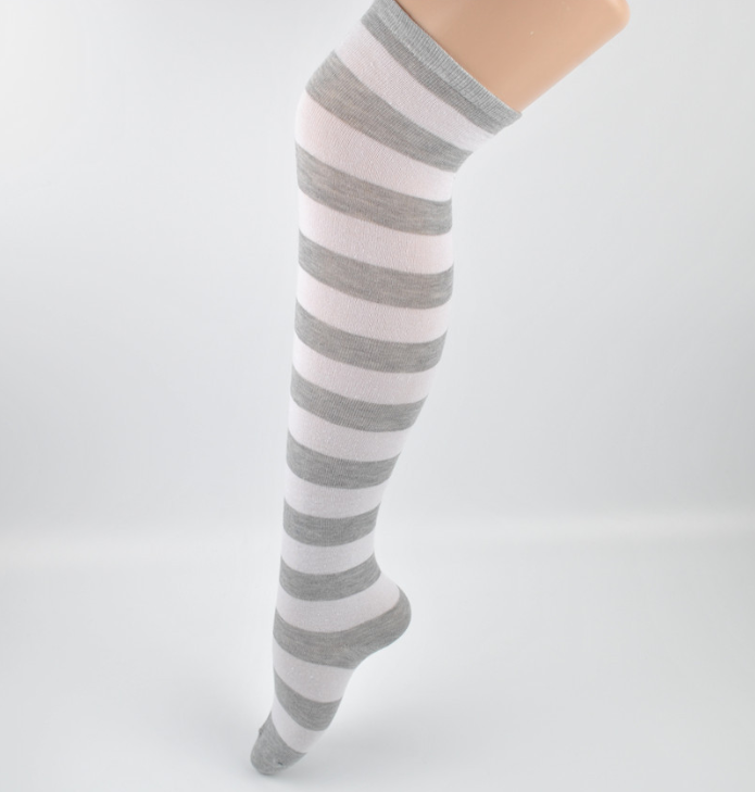 THIGH-HIGH SOCKS
