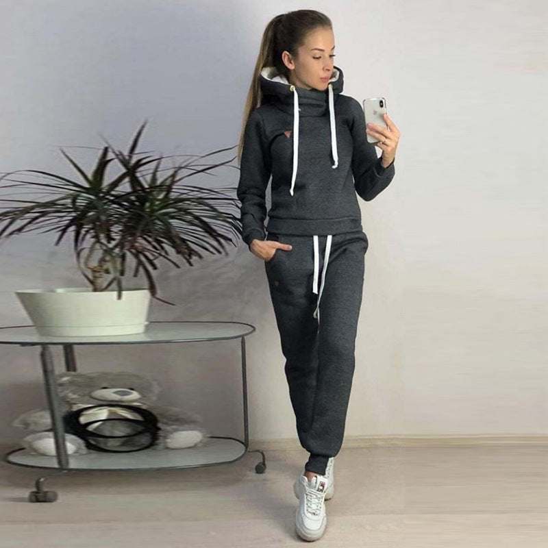FLEECED HOODIE WITH MATCHING JOGGERS