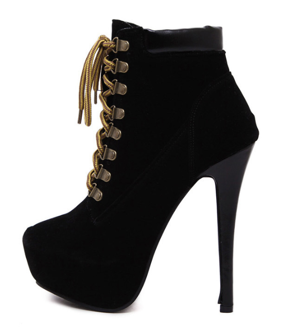 LACES BOOTS