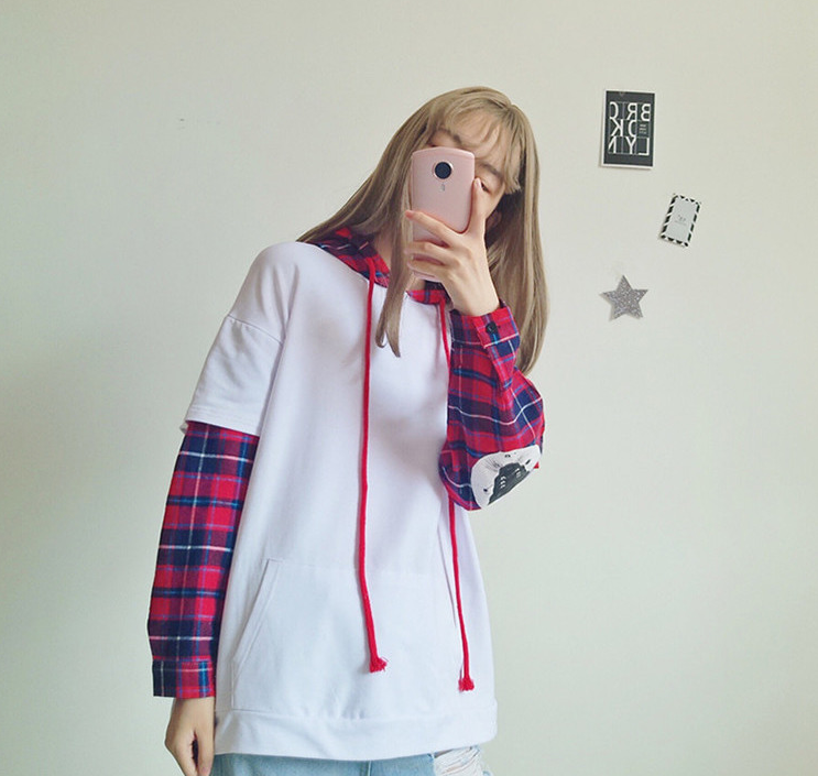 LOOSE FITTED PRINTED HOODIE