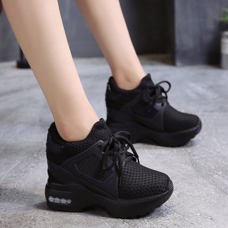 HEEL LOW-TOP SNEAKER