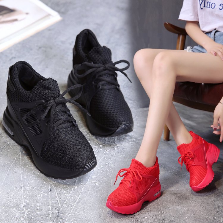 HEEL LOW-TOP SNEAKER