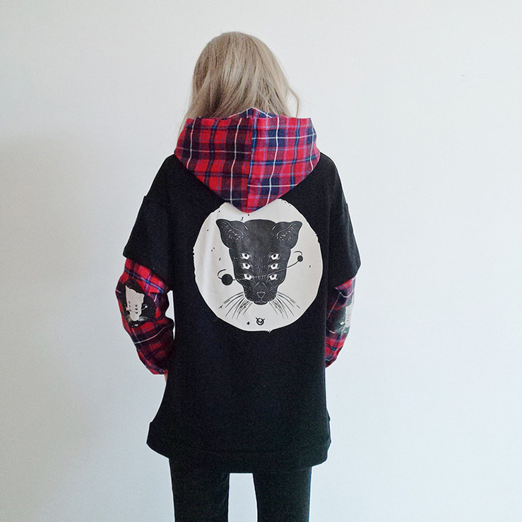 LOOSE FITTED PRINTED HOODIE