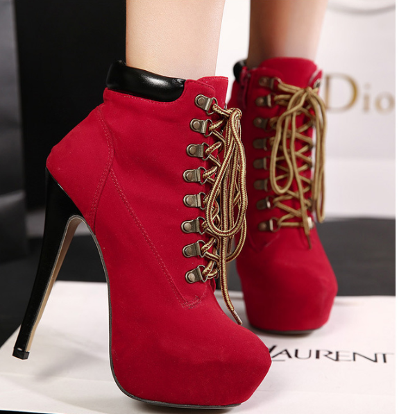 LACES BOOTS