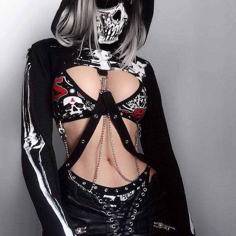 ACCESSORIZED CROPPED HOODIE