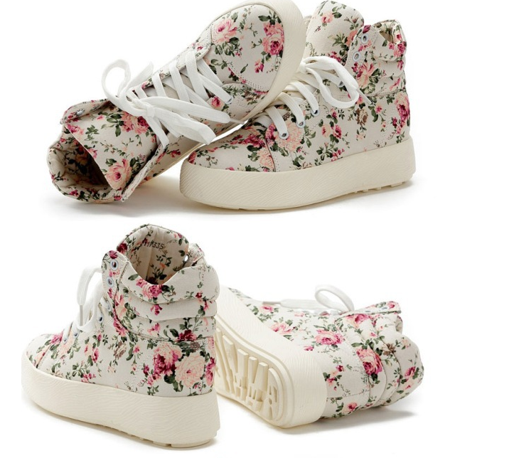 FLORAL PRINT MID-TOP SNEAKER