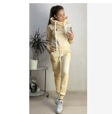FLEECED HOODIE WITH MATCHING JOGGERS