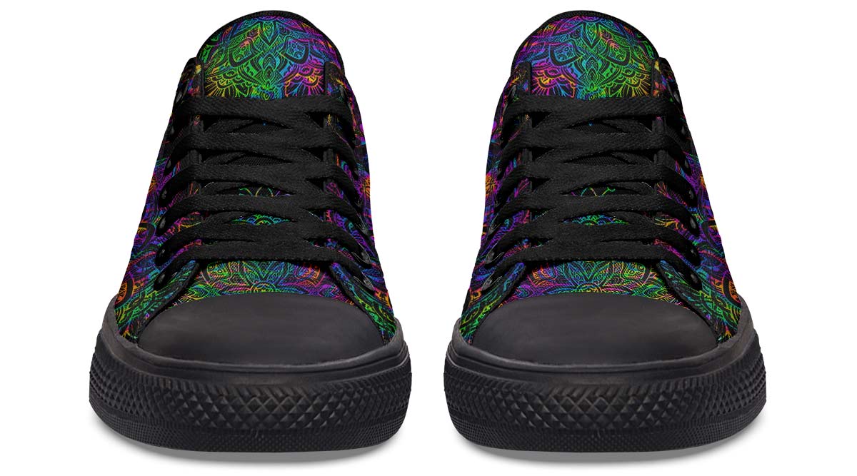 LOW TOPS SKULL PRINT DESIGN SHOES