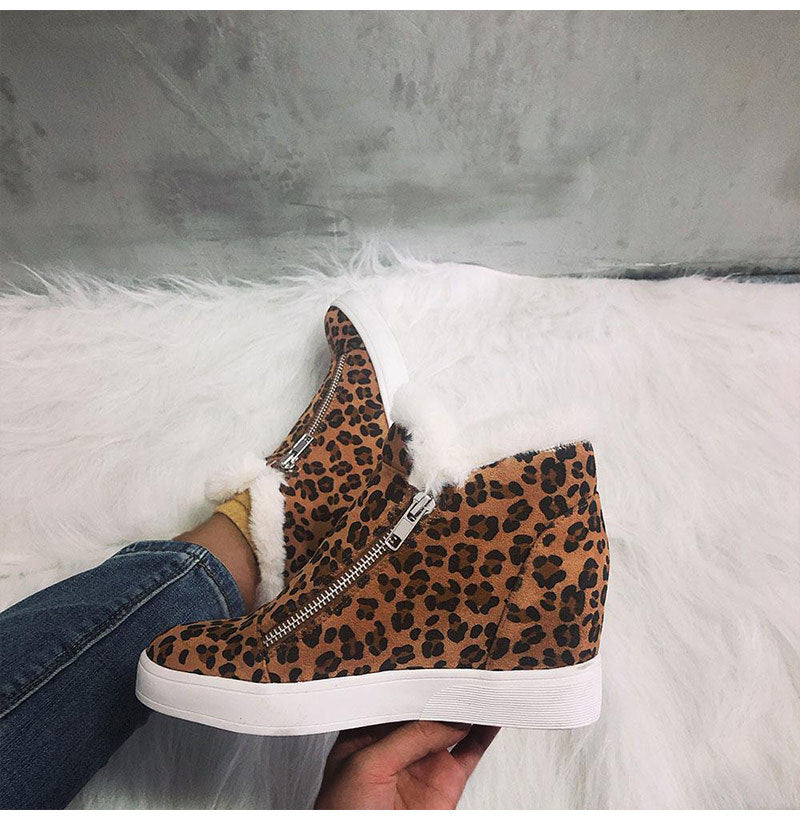 ANIMAL PRINT ZIPPER FLEECE SNEAKER