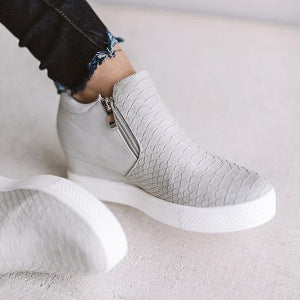 HEEL ZIPPER MID-TOP SNEAKER
