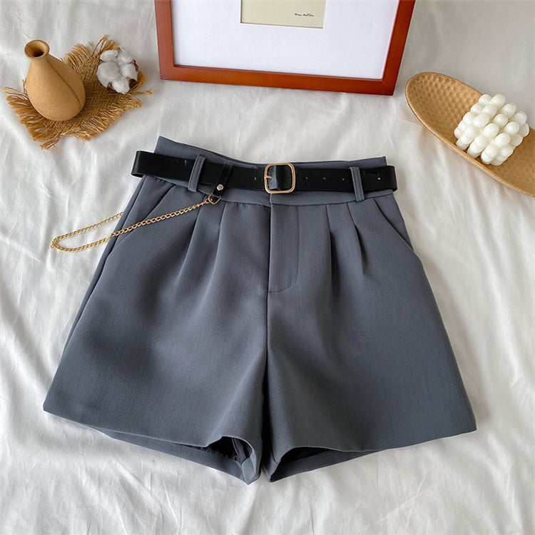 CHAIN BELTED SHORTS
