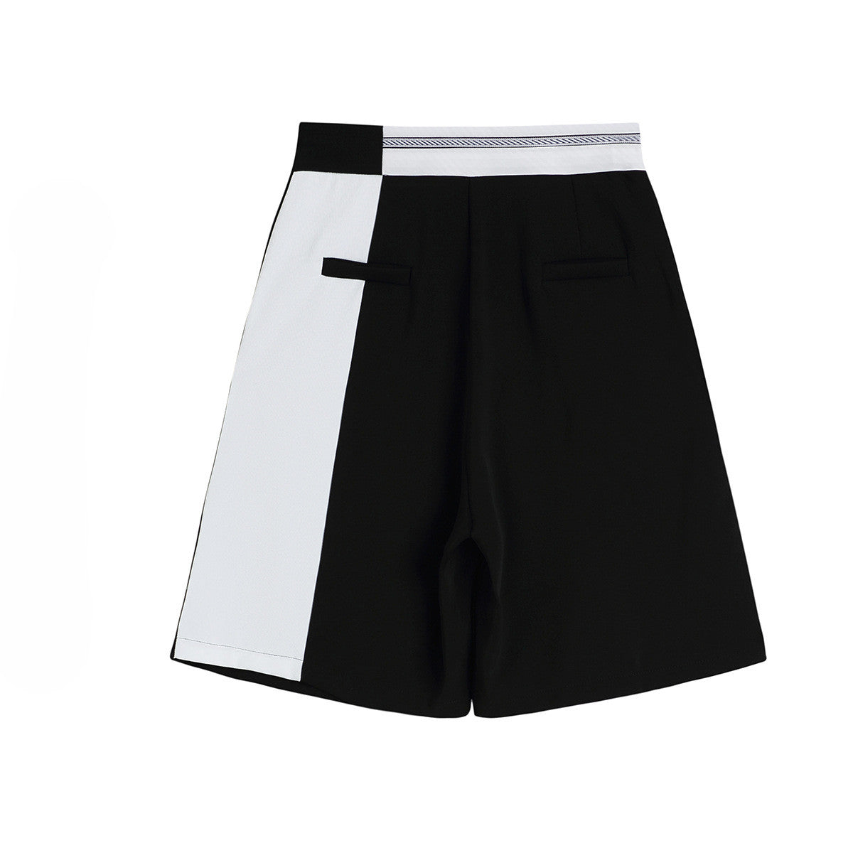 GEOMETRIC QUARTER SHORTS