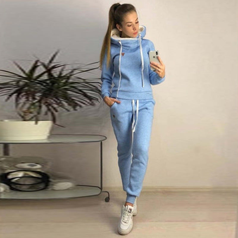 FLEECED HOODIE WITH MATCHING JOGGERS