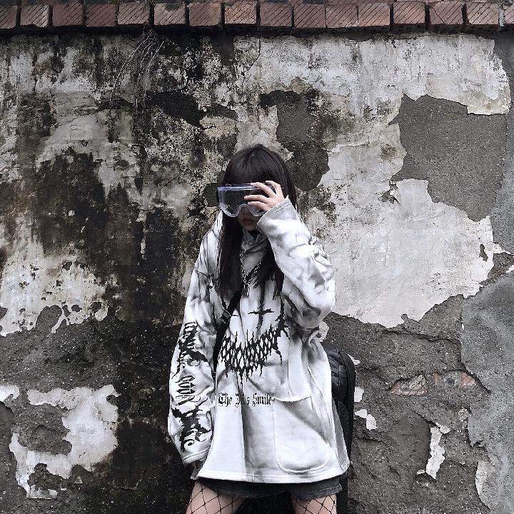 OVERSIZE PATCHWORK PRINTED SWEATSHIRT