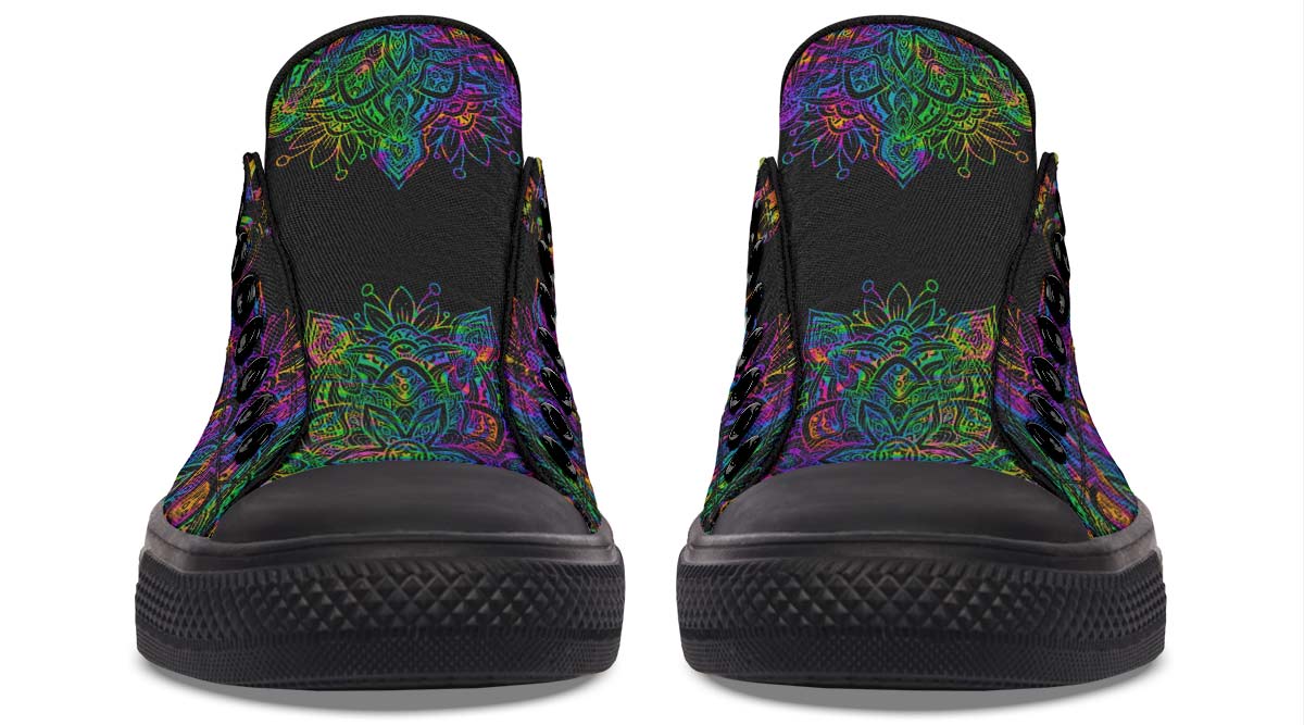 LOW TOPS SKULL PRINT DESIGN SHOES