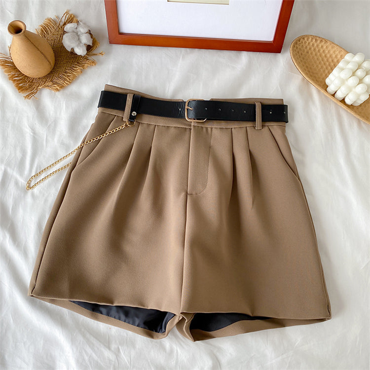CHAIN BELTED SHORTS