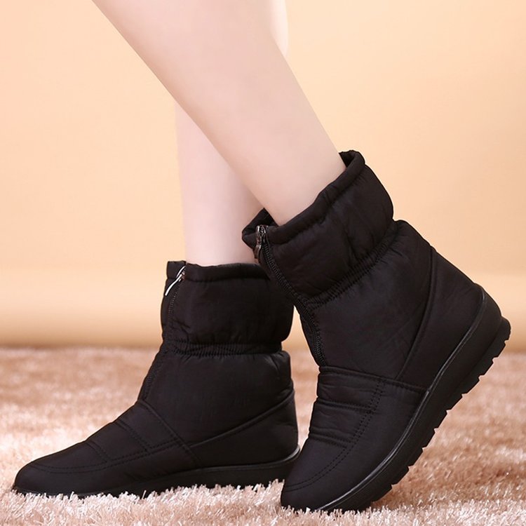 SNOW ANKLE BOOTS
