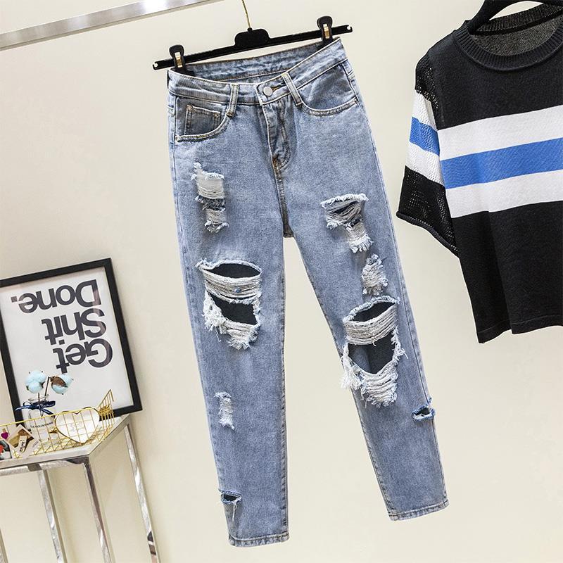 RIPPED BOYFRIEND JEANS