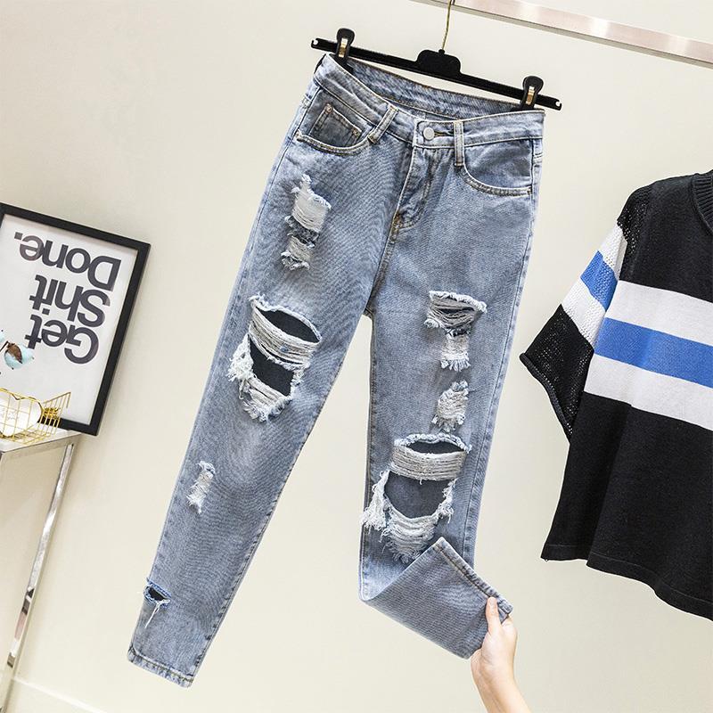 RIPPED BOYFRIEND JEANS