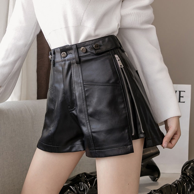 LEATHER ZIPPER SHORTS