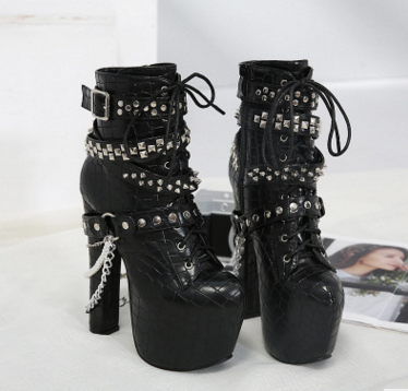 STRAP BOOTS