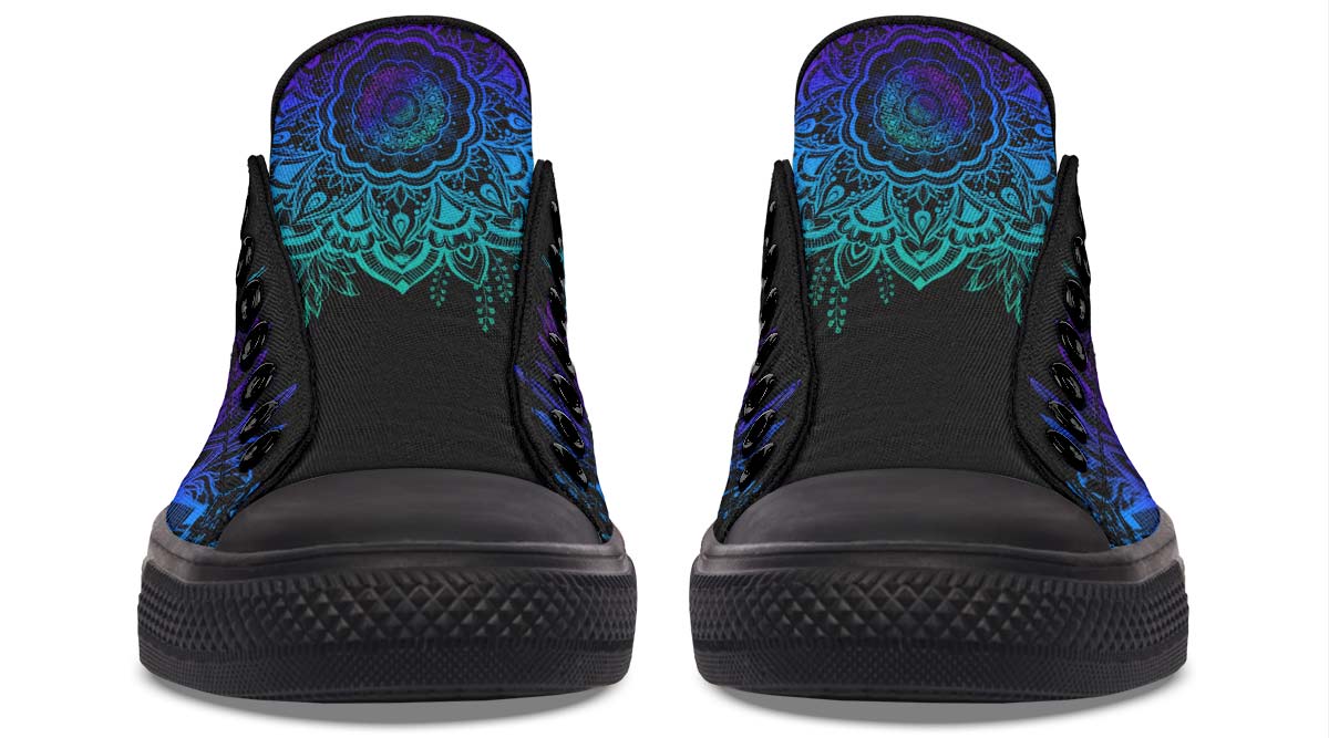 LOW TOPS SHOES